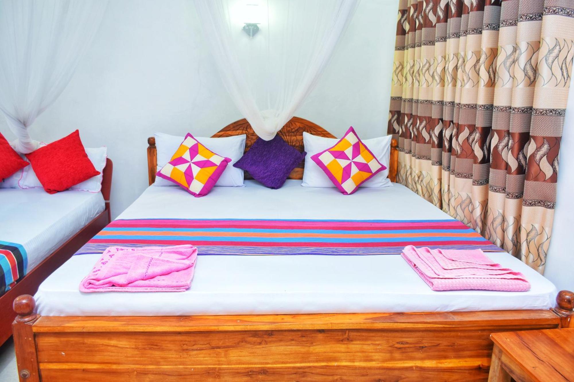 Passion Ray Villa & Tree Hut Sigiriya Phòng bức ảnh